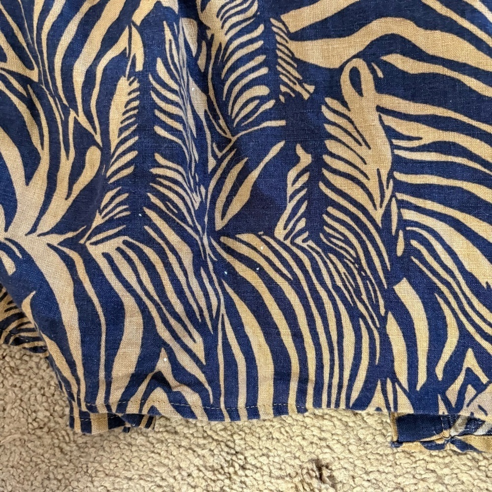 Banana Republic 100% Linen Zebra Print Women's Top - Navy and Tan Size Large - Picture 6 of 7